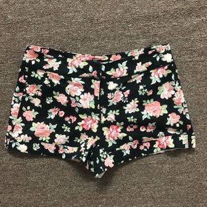 Floral short